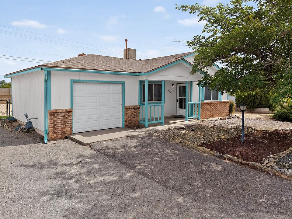 1st image of 938 Sunflower Dr SW