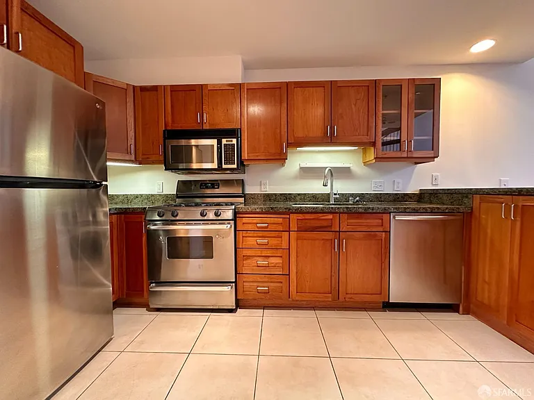 950 Harrison St #117 — Photo 2
