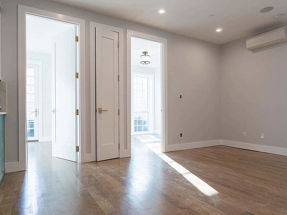 4th image of 543 Marcy Ave #2D