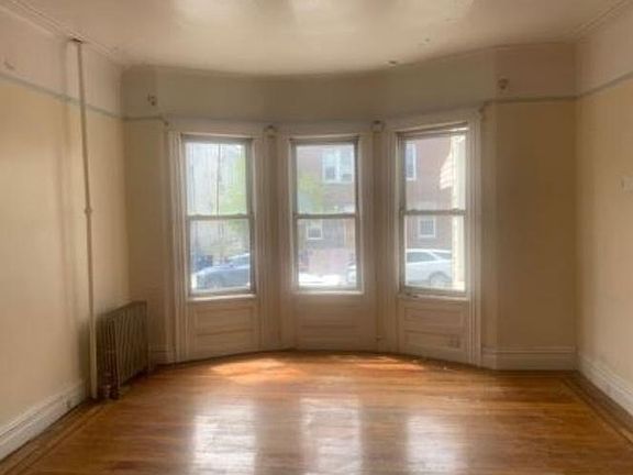 3rd image of 1722 Saint Peters Ave