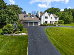 1220 W River Ct, River Hills, WI 53217