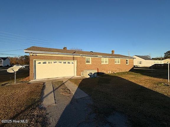 4th image of 2976 Portertown Road