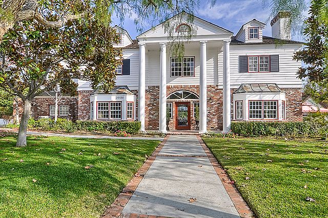 Stunning Curb Appeal!