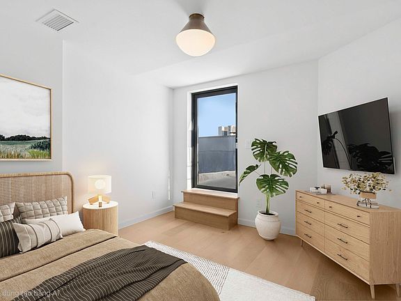 4th image of 315 Court St #3