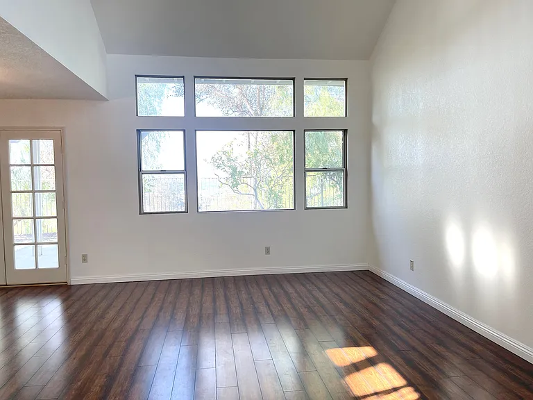 2985 Amber Dr — Photo 6