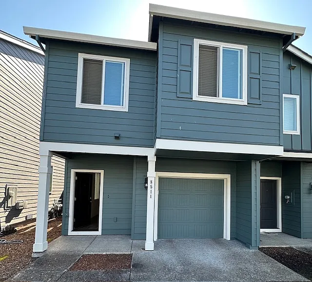 8511 NE 13th Pl