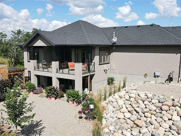 2nd image of 11 Saddle Ridge Dr #344