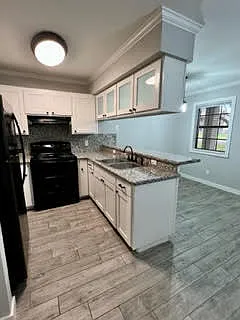 302 N Montevideo Ave #3 — Photo 1
