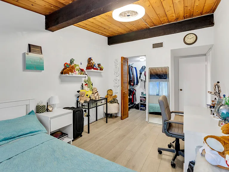 720 E Coco Plum Cir #5 — Photo 20