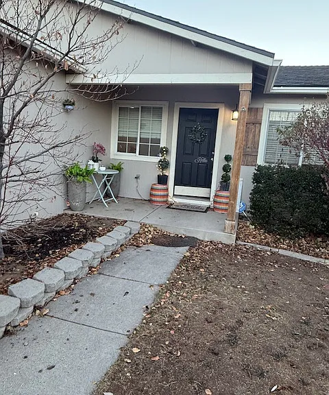 9820 Tiberias Ct — Photo 2