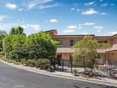 11145 Sunshine Ter #101, Studio City, CA, 91604