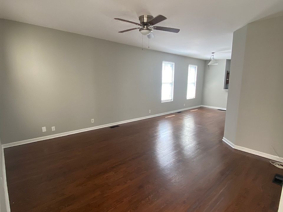 1st image of 1036 N Marshfield Ave APT 1R