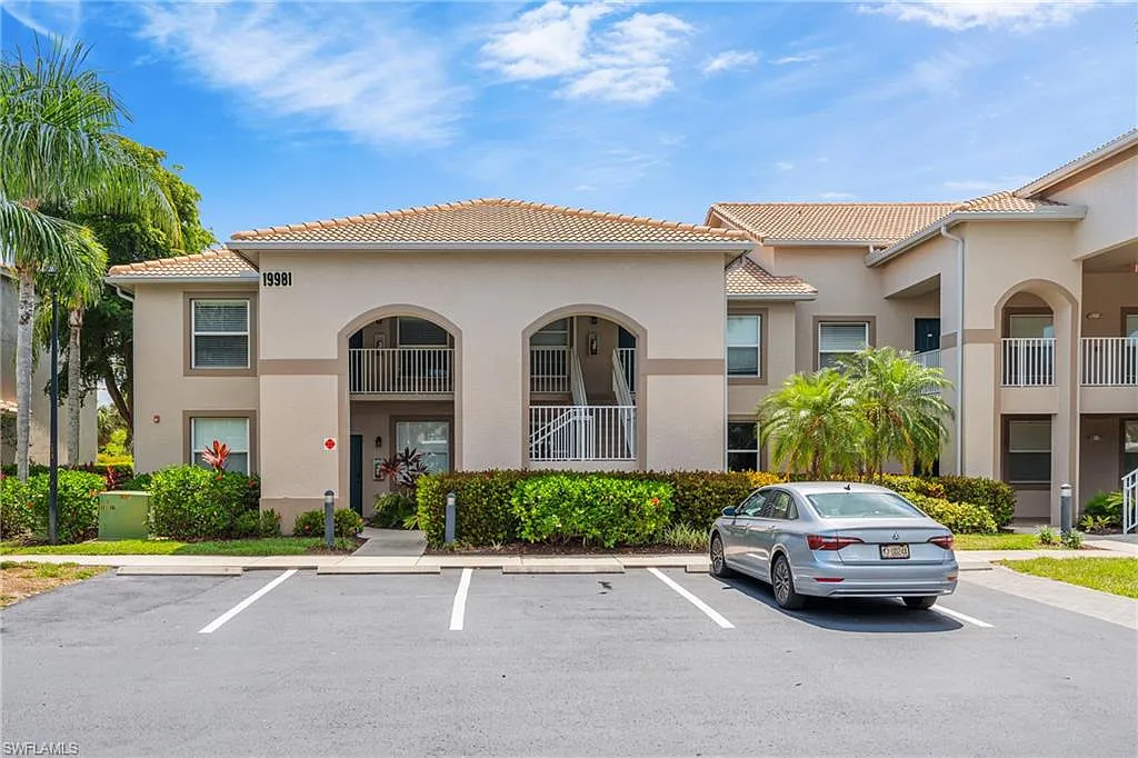 2 bed, 2.0 bath, 1160 sqft, $1,950 — Photo 3
