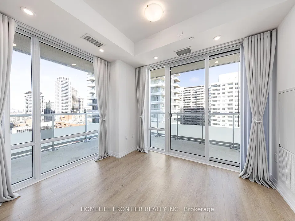 25 Holly St #2203