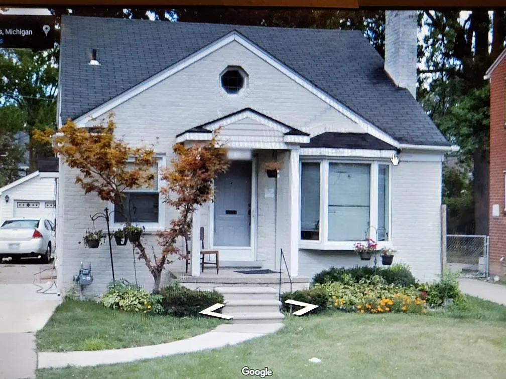 3 bed, 1365 sqft, $1,950 — Photo 1