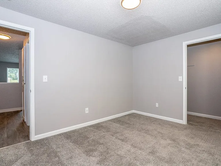 Forest Park Apartments — Photo 43