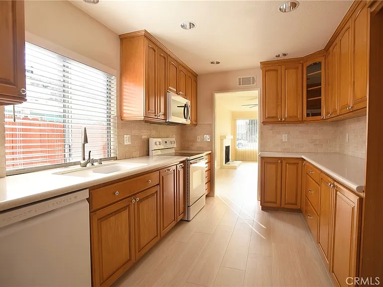 14892 Doheny Cir — Photo 15
