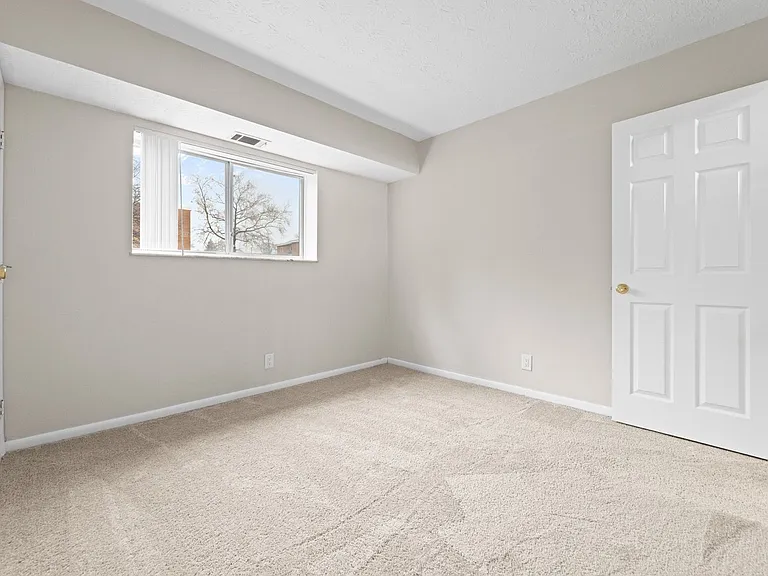 The Hillcrest Apartments — Photo 76