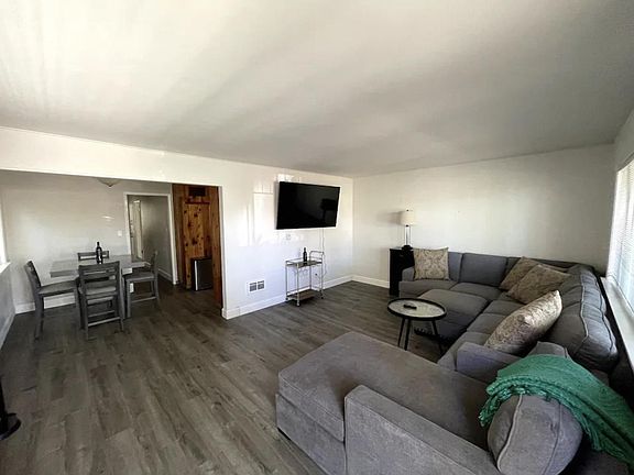 2nd image of 3852 Sequoia St