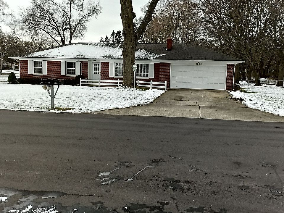 1st image of 1785 Bayview Dr
