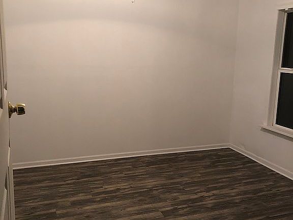 4th image of 4709 Vista St