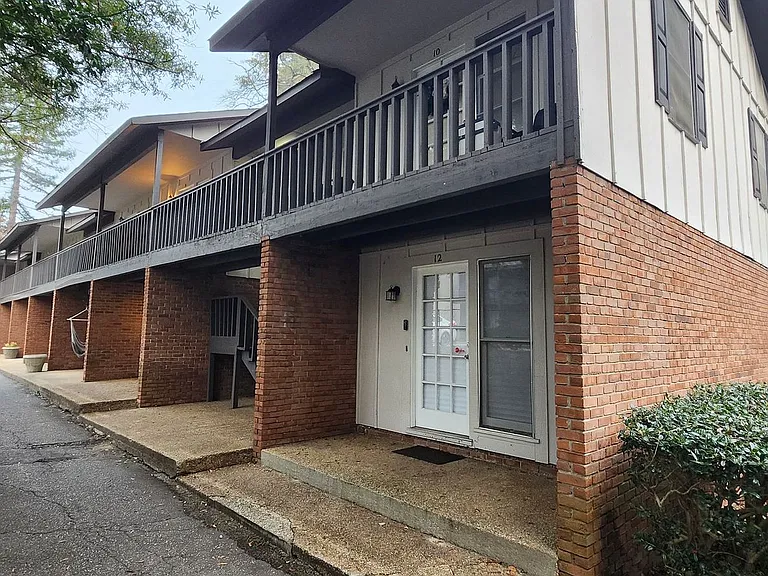 3904 Armour Ave — Photo 3