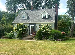 22250 Mastick Rd, Fairview Park, OH 44126