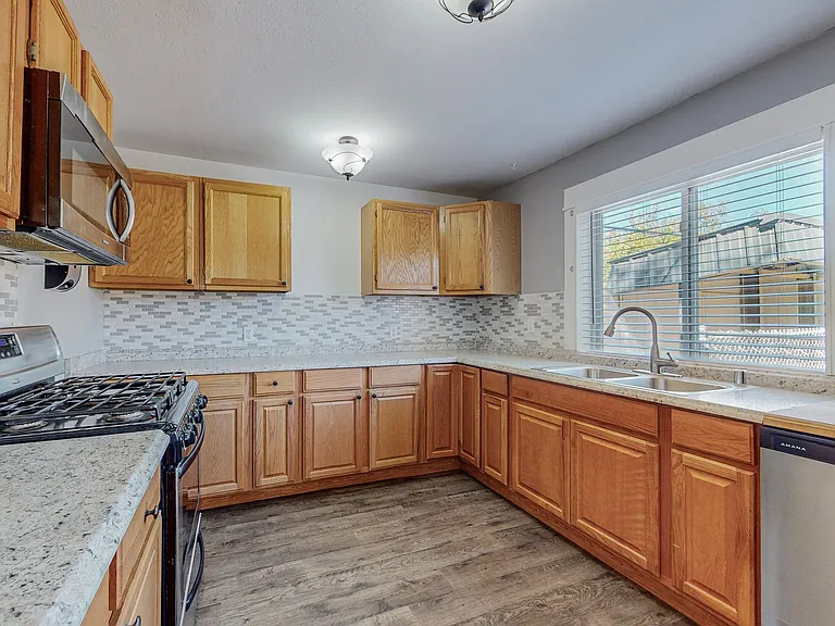 2830 Floral Rd NW — Photo 16