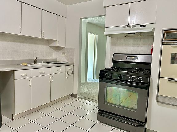 2nd image of 8995 Kennedy Dr APT 2D