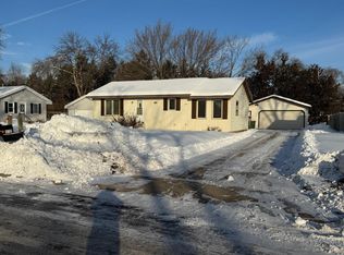 861 83rd Ave NE, Spring Lake Park, MN 55432