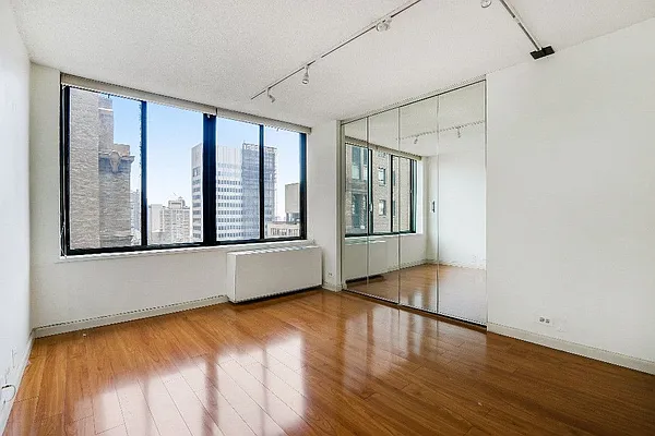 Rented by Level Group | media 10