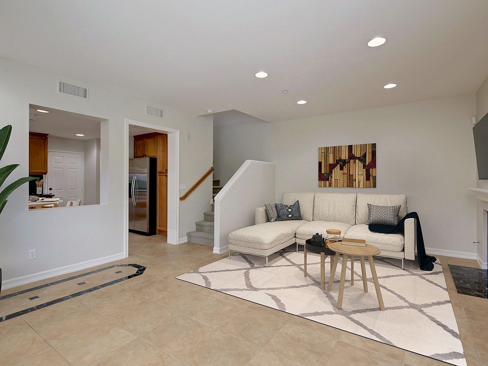 1st image of 80 Paseo Luna