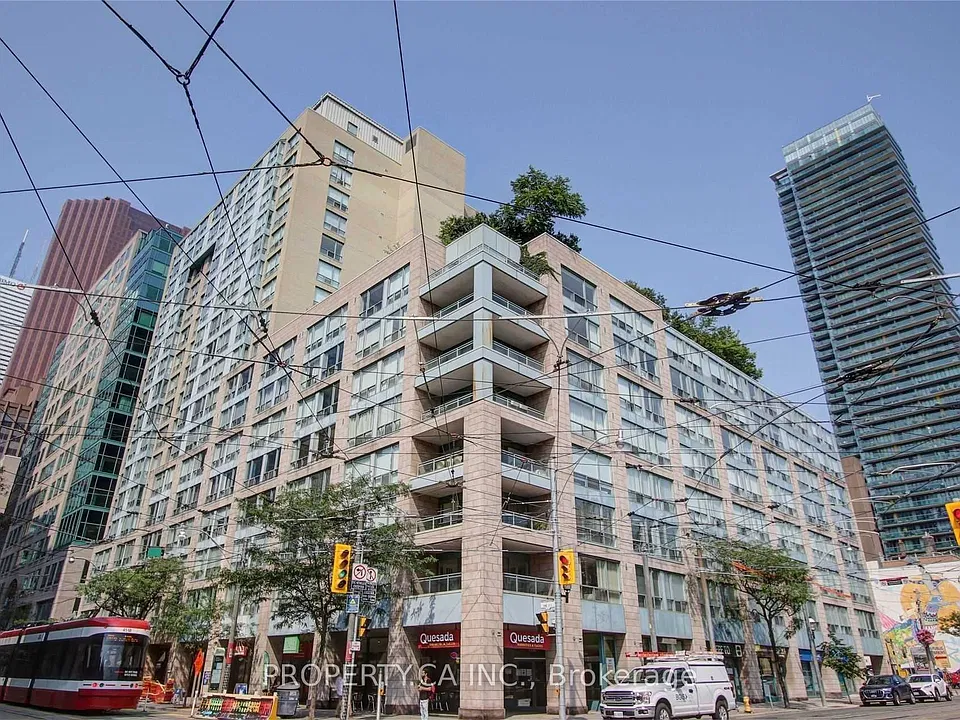 92 King St E #606