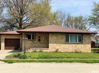 1265 Sunview Dr, Canton, IL 61520