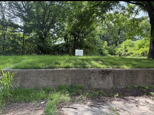 1299 Englewood St, Memphis, TN 38106