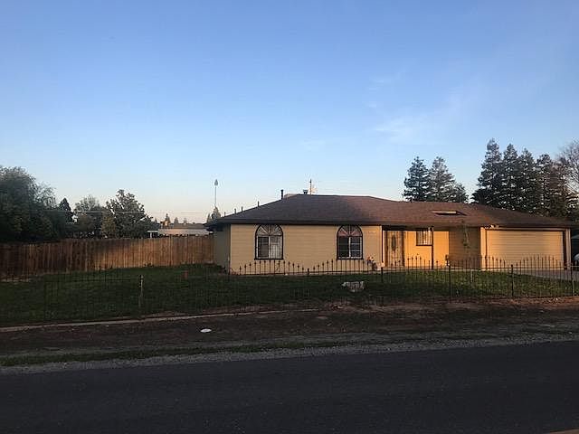 2nd image of 16921 Daley Rd