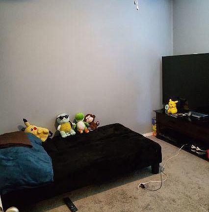 2nd image of 610 W Romley Ave