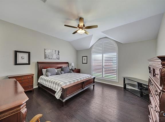 5th image of 9909 Ashmont Dr