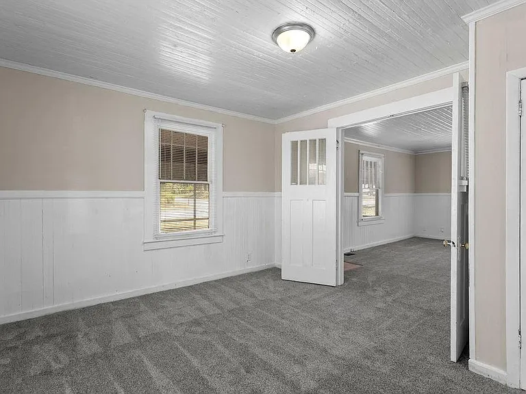 1742 Ware Ave — Photo 6