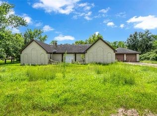 1326 Palm Dr, Angleton, TX 77515