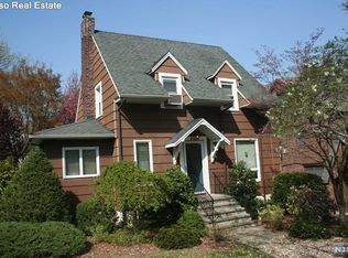 175 Cherry Ln, Teaneck, NJ 07666
