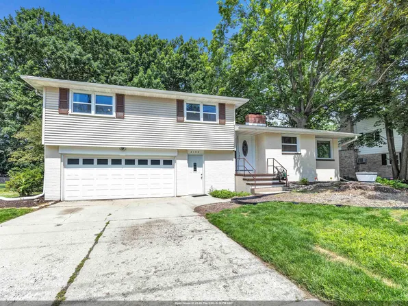 2136 9th St, Green Bay, WI 54304