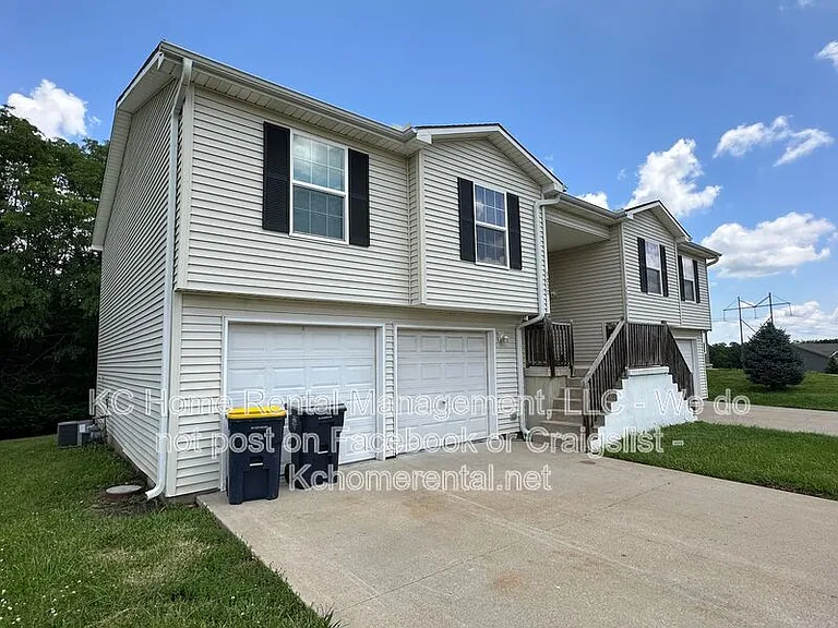 9000 NE 73rd St — Photo 2