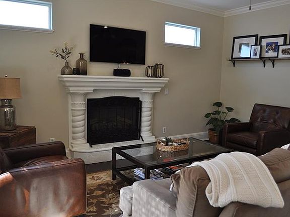 3rd image of 3510 S Sterling Ave