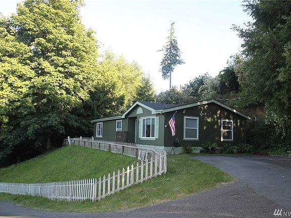 3rd image of 7967 5th Ave NE