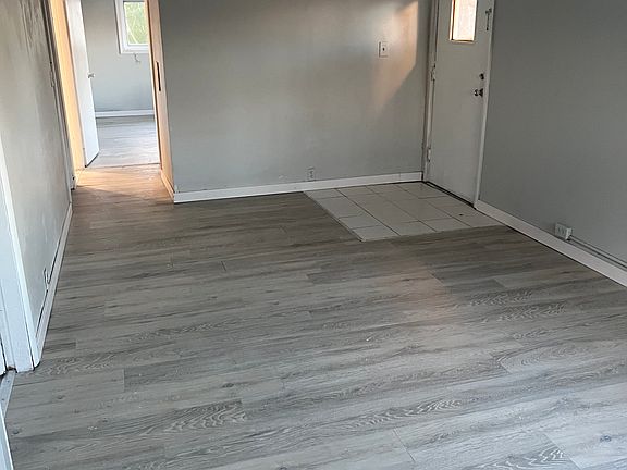 4th image of 33 Hillcrest Ave #1