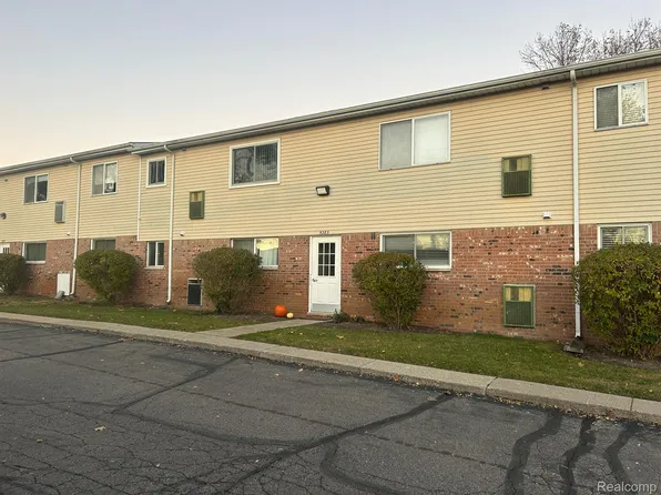 5283 Highland Rd Unit 206, Waterford, MI 48327