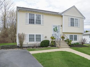 324 Simmonsville Ave, Johnston, RI 02919