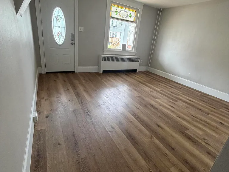 77 Saint Clair St #1 — Photo 2