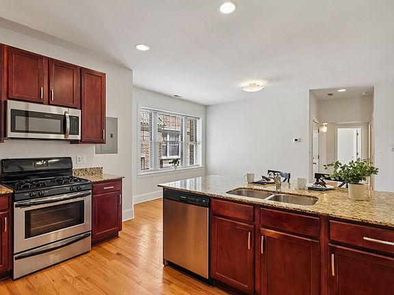 5th image of 5404 N Kenmore Ave #3